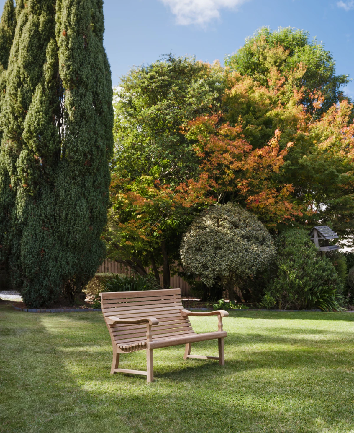 Classic bench 126cm